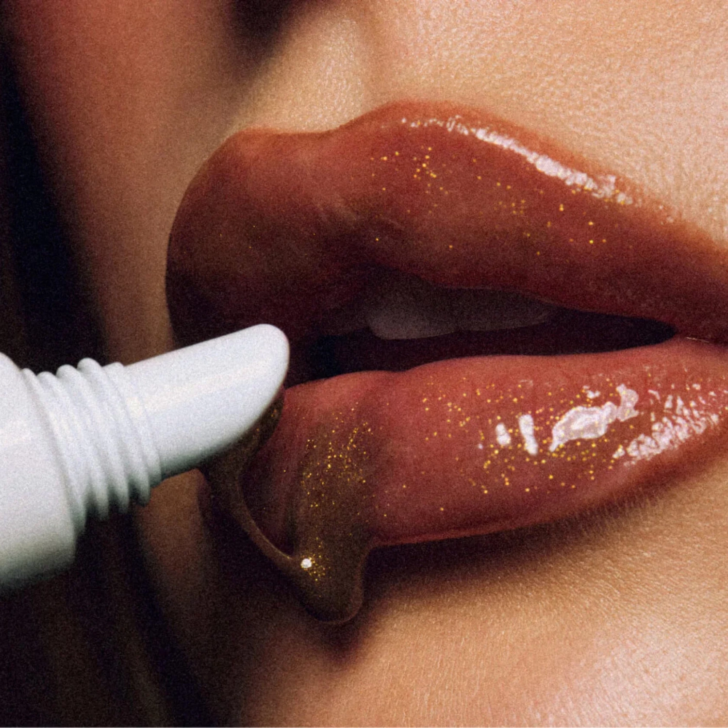 RHODE Peptide Lip Tint - Cinnamon Roll купить в Beauty Storage. Быстрая доставка по России и СНГ.