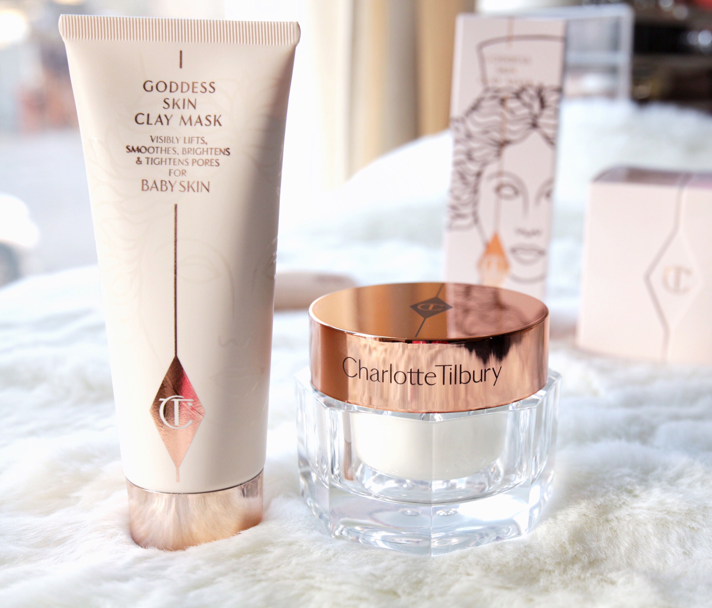 CHARLOTTE TILBURY Goddess Skin Clay Mask купить в Beauty Storage.  Быстрая доставка по России и СНГ.