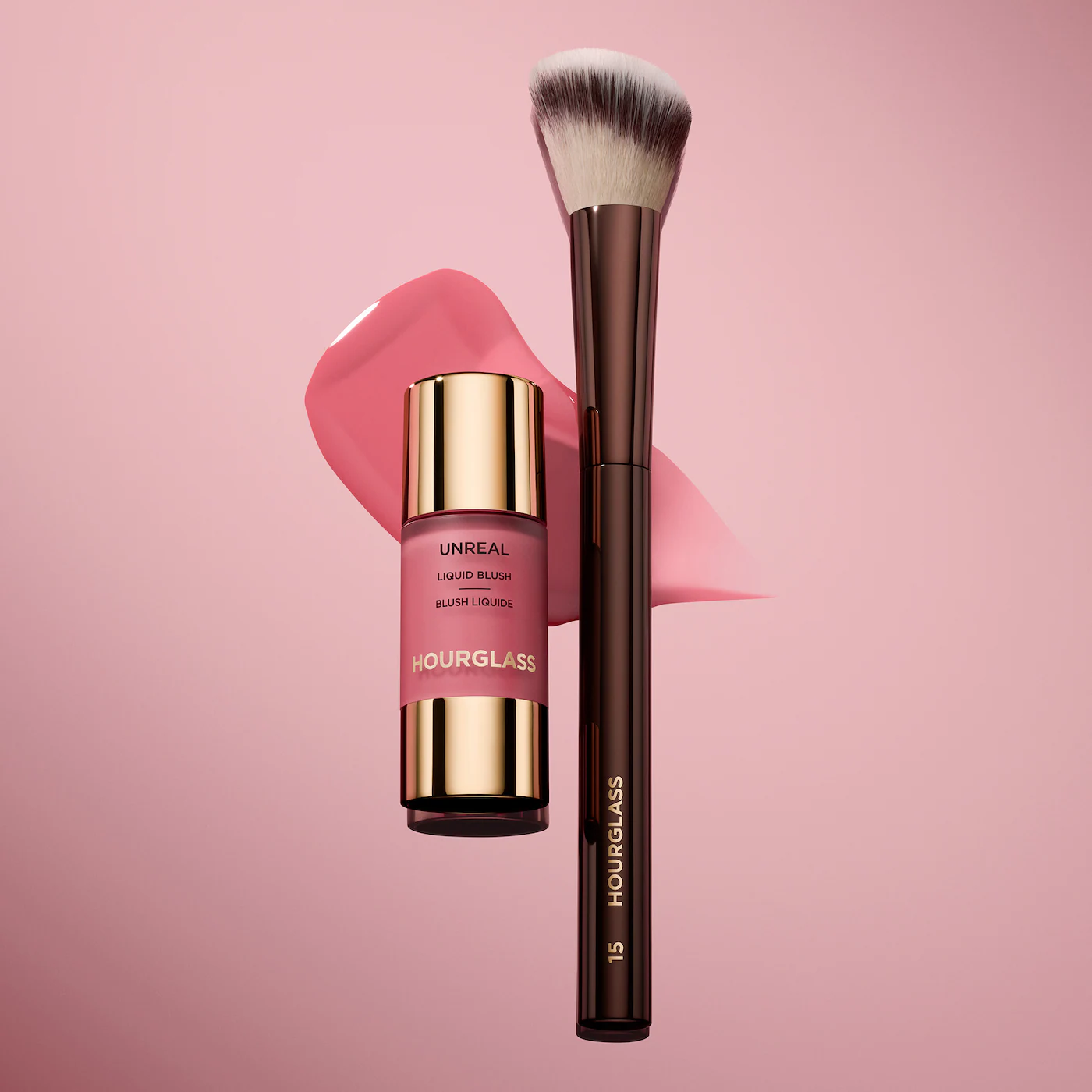 HOURGLASS No. 15 Blush Brush купить в Beauty Storage. Быстрая доставка по России и СНГ.