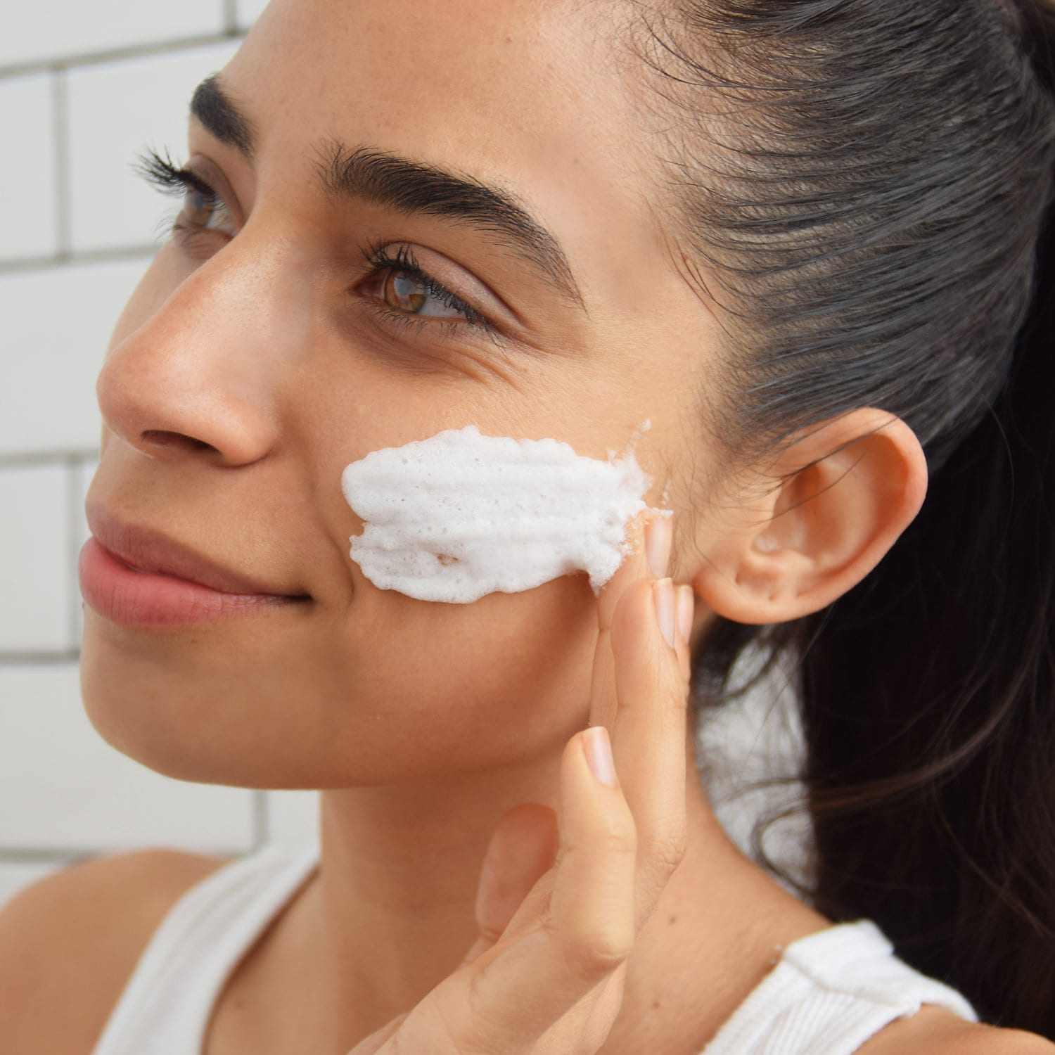 PETER THOMAS ROTH Water Drench® Hyaluronic Micro-Bubbling Cloud Mask