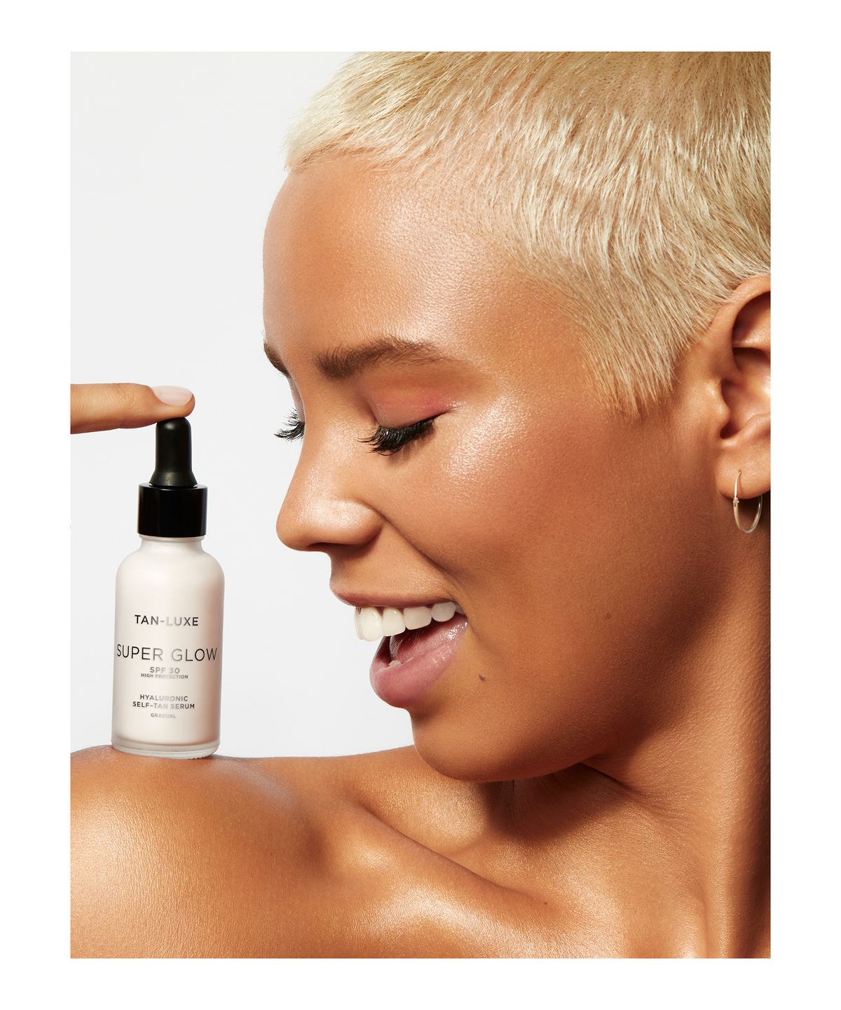 TAN-LUXE Super Glow SPF 30 купить в Beauty Storage. Быстрая доставка по России и СНГ.