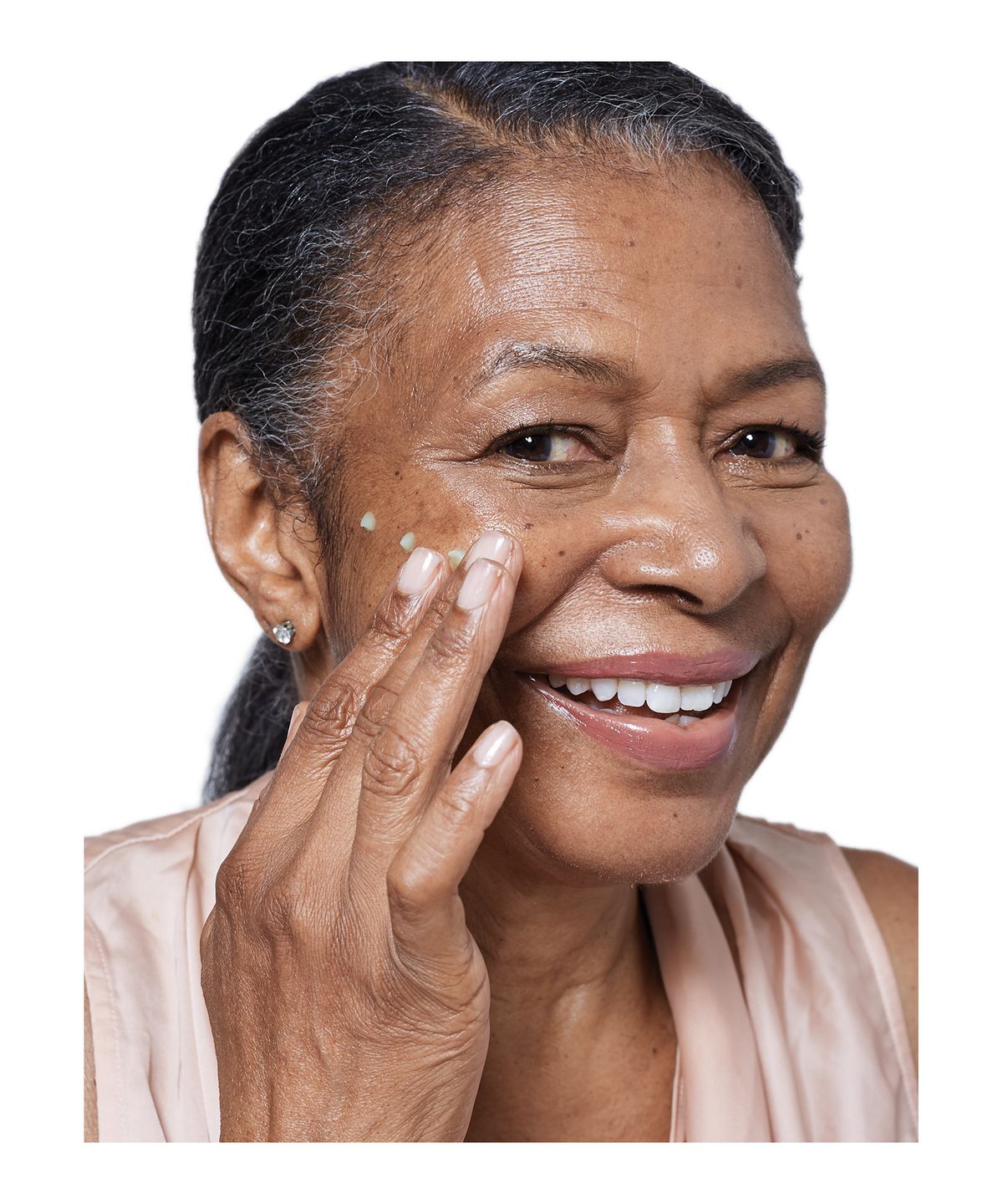 IT COSMETICS Hello Results Wrinkle-Reducing Daily Retinol Serum-in-Cream купить в Beauty Storage. Быстрая доставка по России и СНГ.
