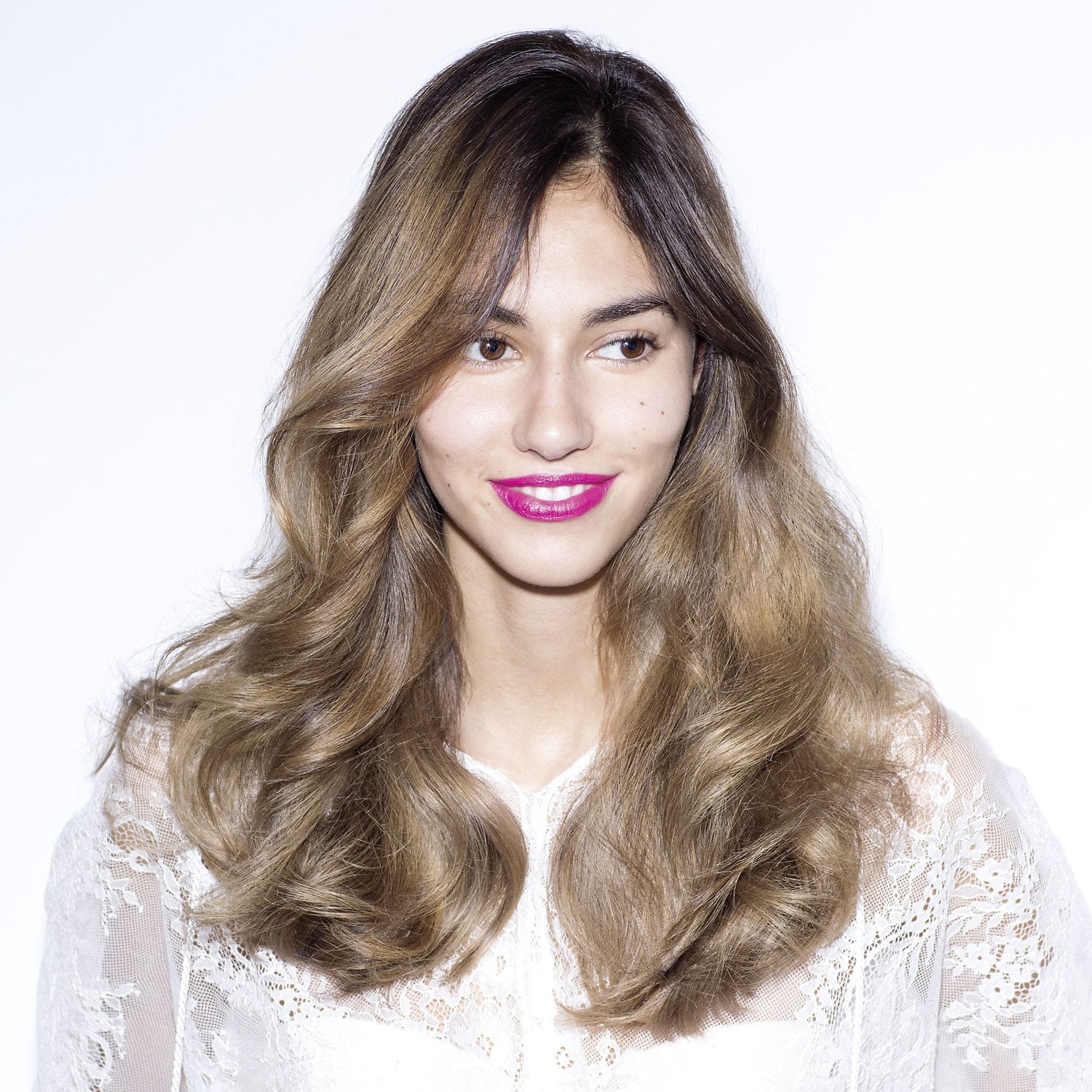 BUMBLE AND BUMBLE Bb. Pret-a-Powder Tres Invisible Nourishing Dry Shampoo with Hibiscus Extract