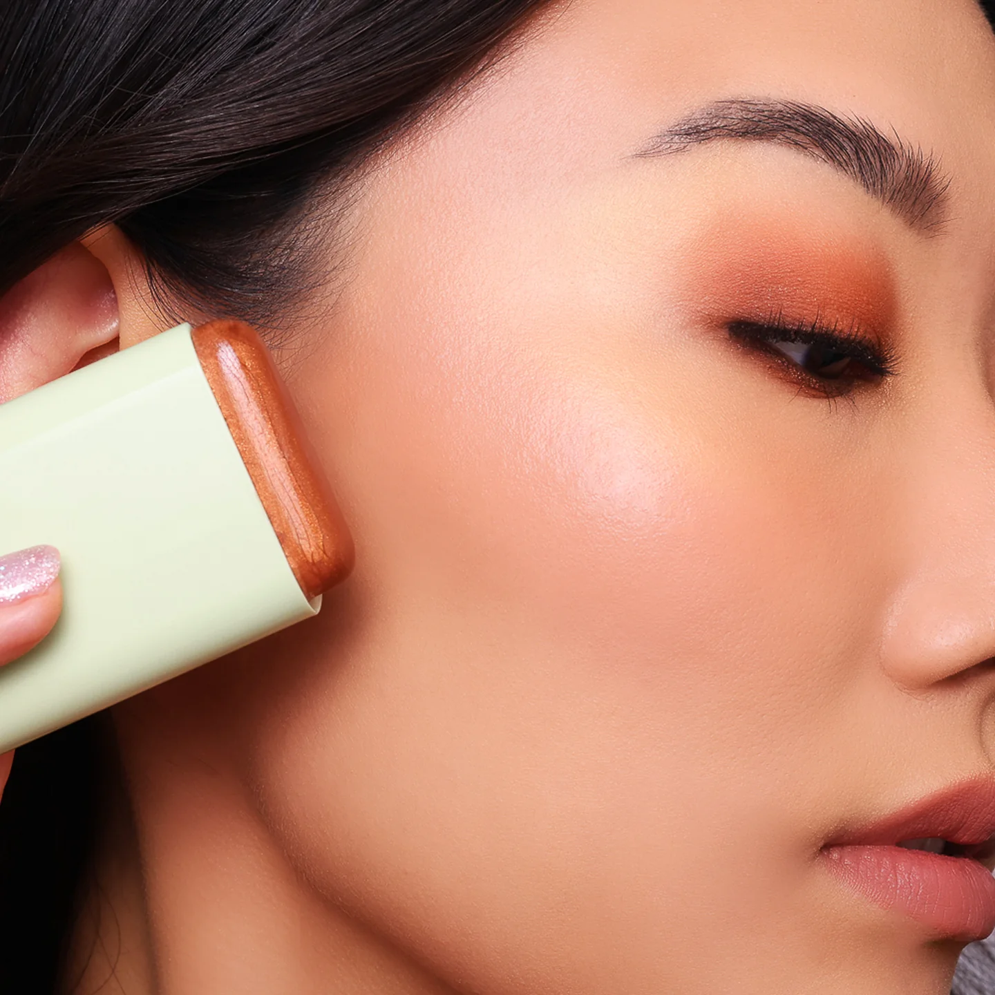 PIXI On-The-Glow Bronze купить в Beauty Storage. Быстрая доставка по России и СНГ.