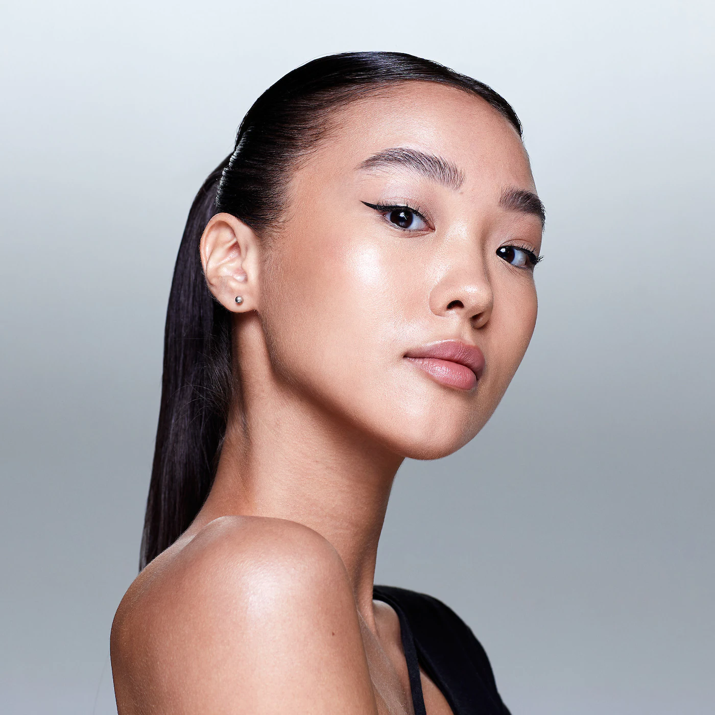 HUDA BEAUTY Quick ‘N Easy Precision Liquid Liner купить в Beauty Storage. Быстрая доставка по России и СНГ.