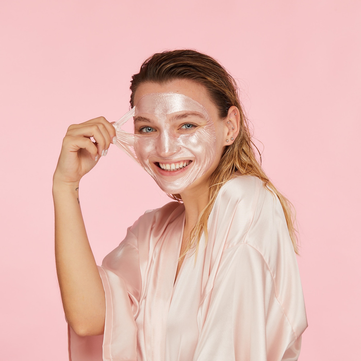 WISHFUL Rose Quartz Lift & Glow Peel Off Mask купить в Beauty Storage. Быстрая доставка по России и СНГ.