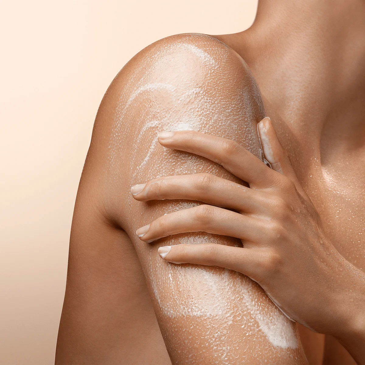 Купить L'OCCITANE Almond Shower Oil на Beautystorage.ru. Быстрая доставка по России и СНГ.