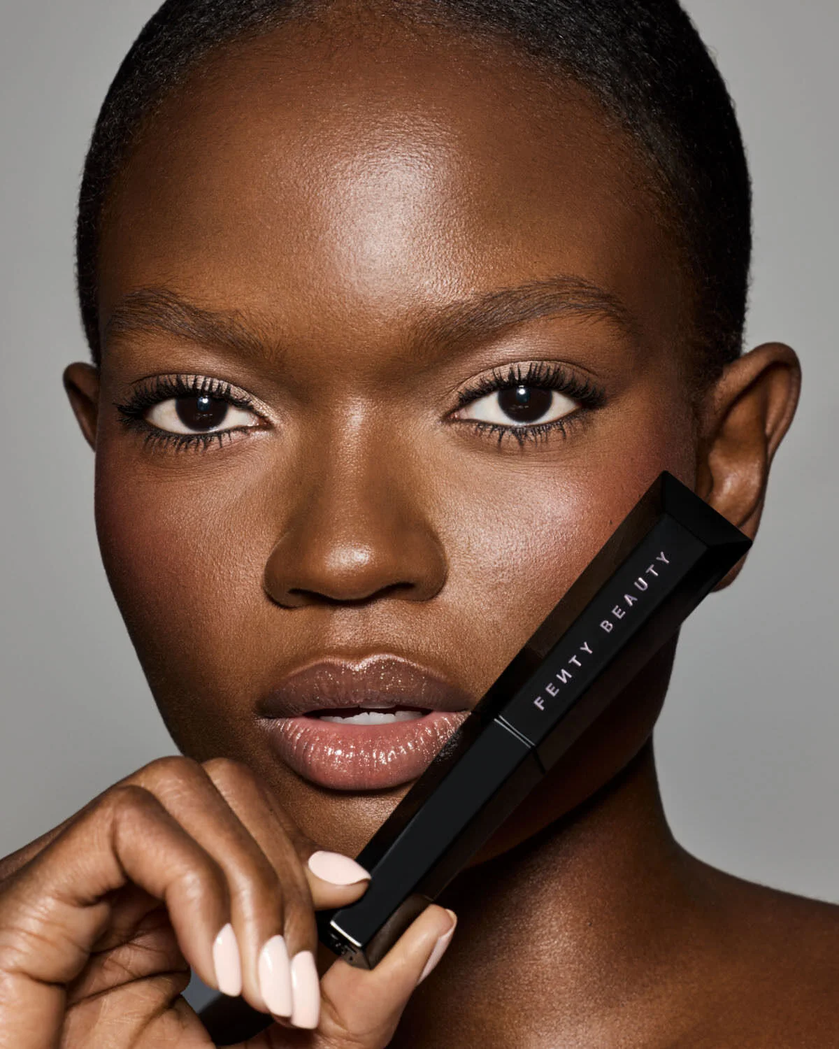 Купить FENTY BEAUTY Hella Thicc Volumizing Mascara на Beautystorage.ru. Быстрая доставка по России и СНГ.
