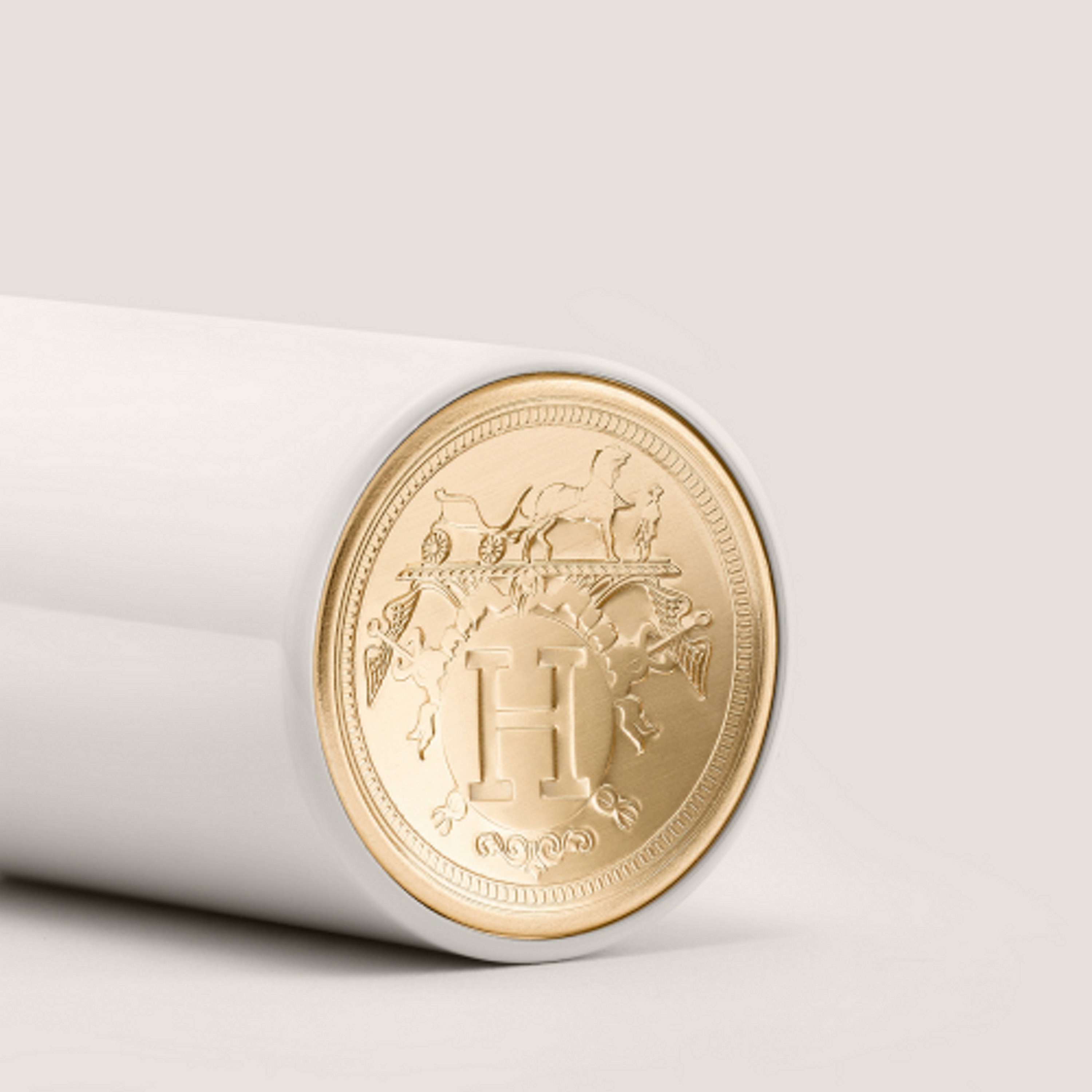 HERMÈS Rouge Hermès Shiny lipstick купить в Beauty Storage. Быстрая доставка по России и СНГ.