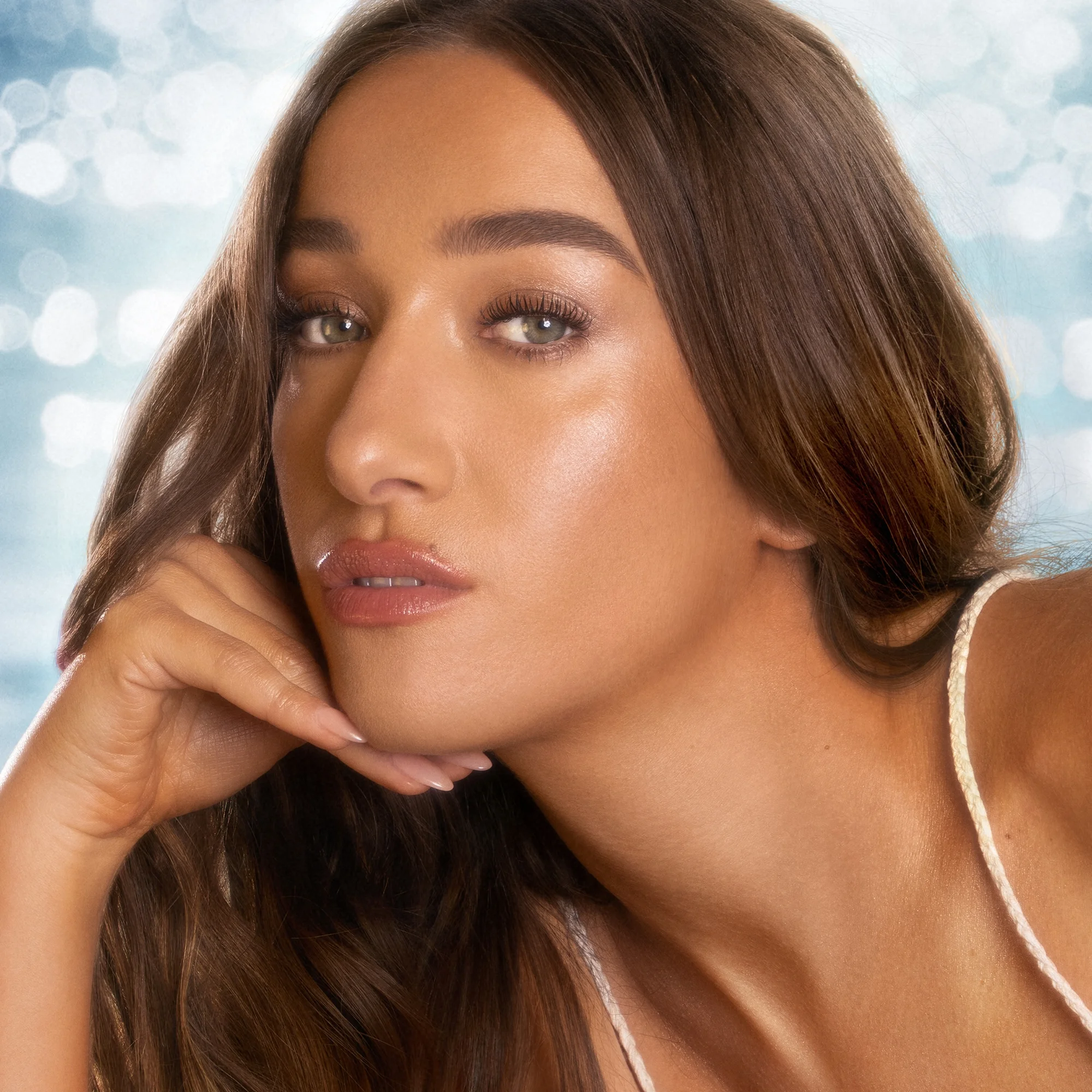 Купить CHARLOTTE TILBURY Beautiful Skin Island Glow Easy Tanning Drops на Beautystorage.ru. Быстрая доставка по России и СНГ.
