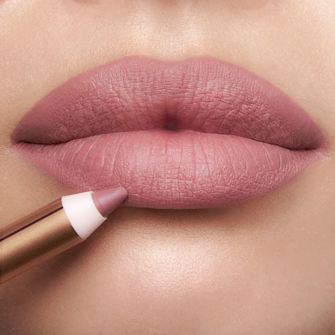 Купить CHARLOTTE TILBURY Juicy, Plumper-Looking Lips Kit на Beautystorage.ru. Быстрая доставка по России и СНГ.
