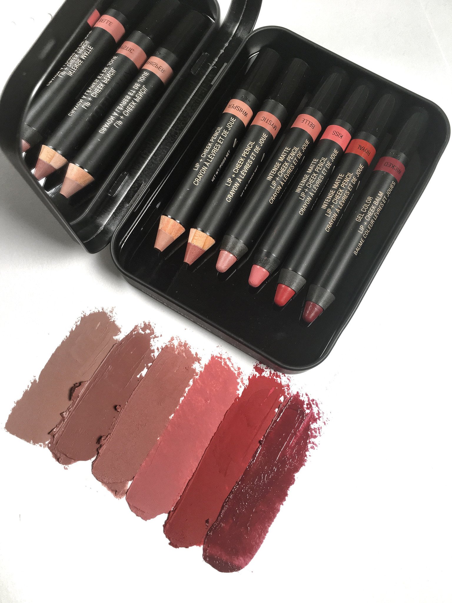 NUDESTIX Nude(ART)ist Kit For Lips купить в Beauty Storage. Быстрая доставка по России и СНГ.