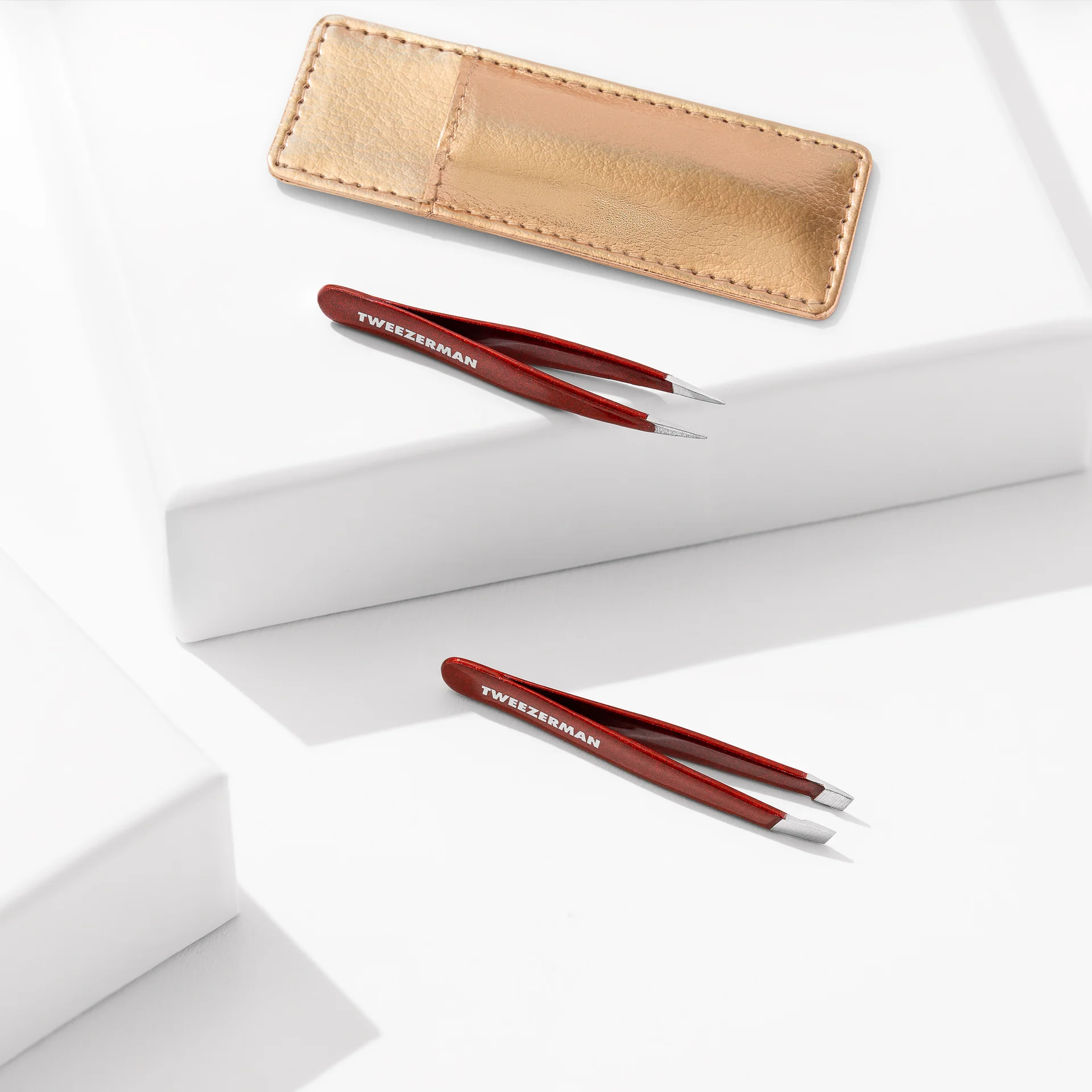 Купить TWEEZERMAN Vintage Rose Mini Tweezer Set with Case на Beautystorage.ru. Быстрая доставка по России и СНГ.