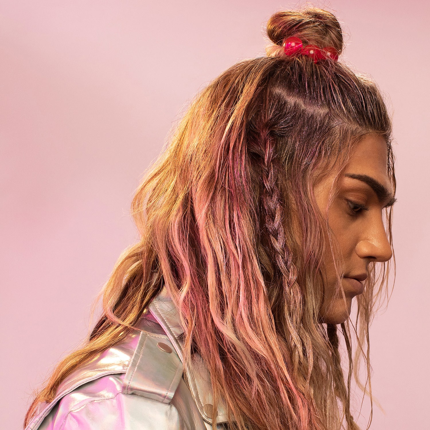 BUMBLE AND BUMBLE Bb. Shimmer Strobing Jelly for Hair, Body, and Face