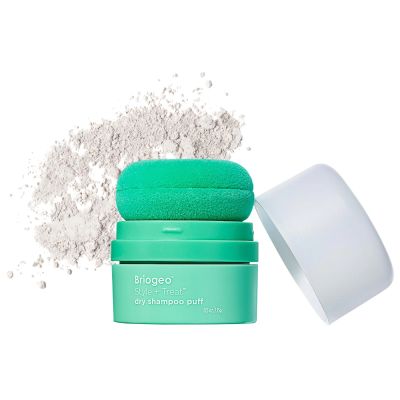 BRIOGEO Style + Treat Non-Aerosol & Talc-Free Dry Shampoo Powder Puff - Translucent