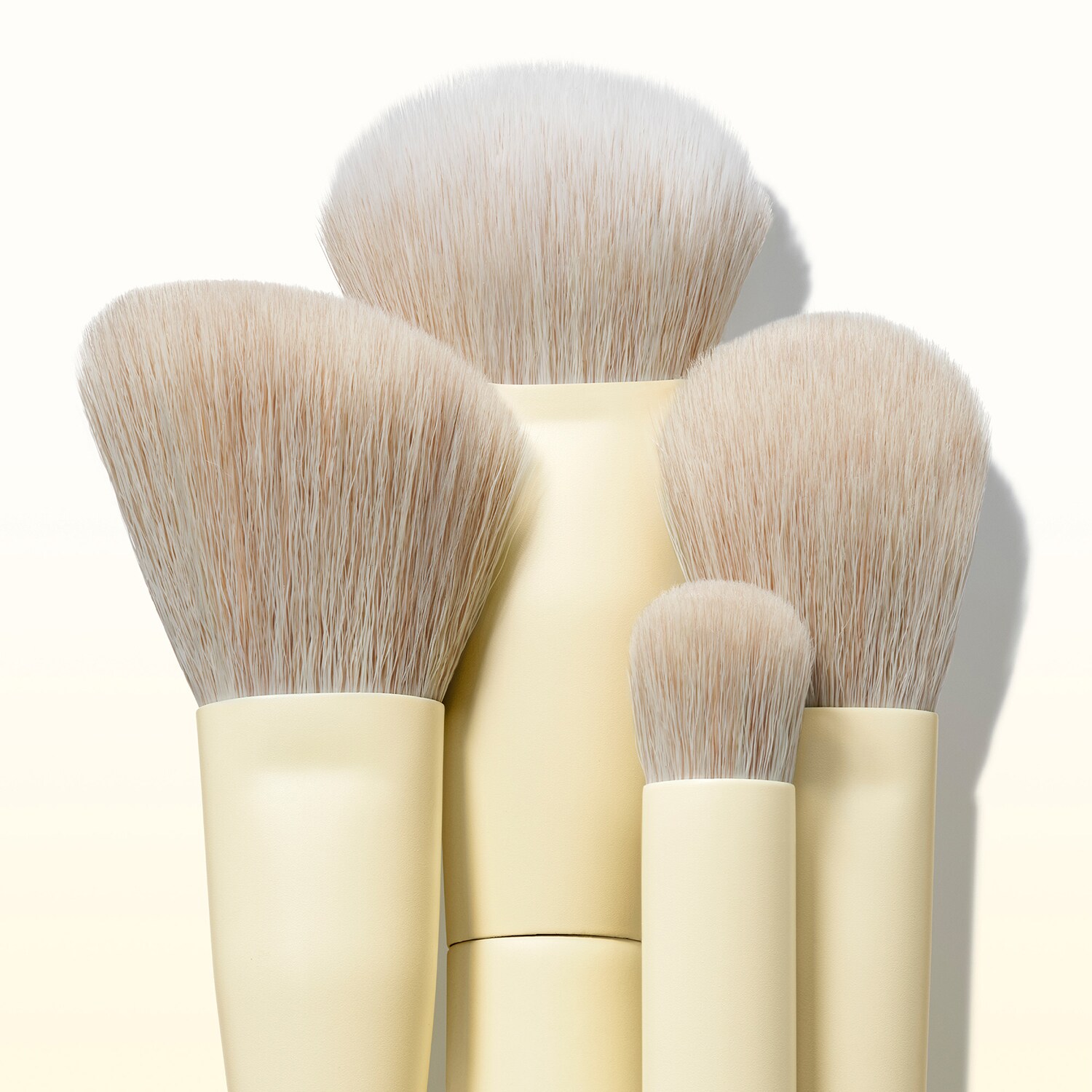 Купить MORPHE Buttery Blends 4-Piece Face Brush Set на Beautystorage.ru. Быстрая доставка по России и СНГ.