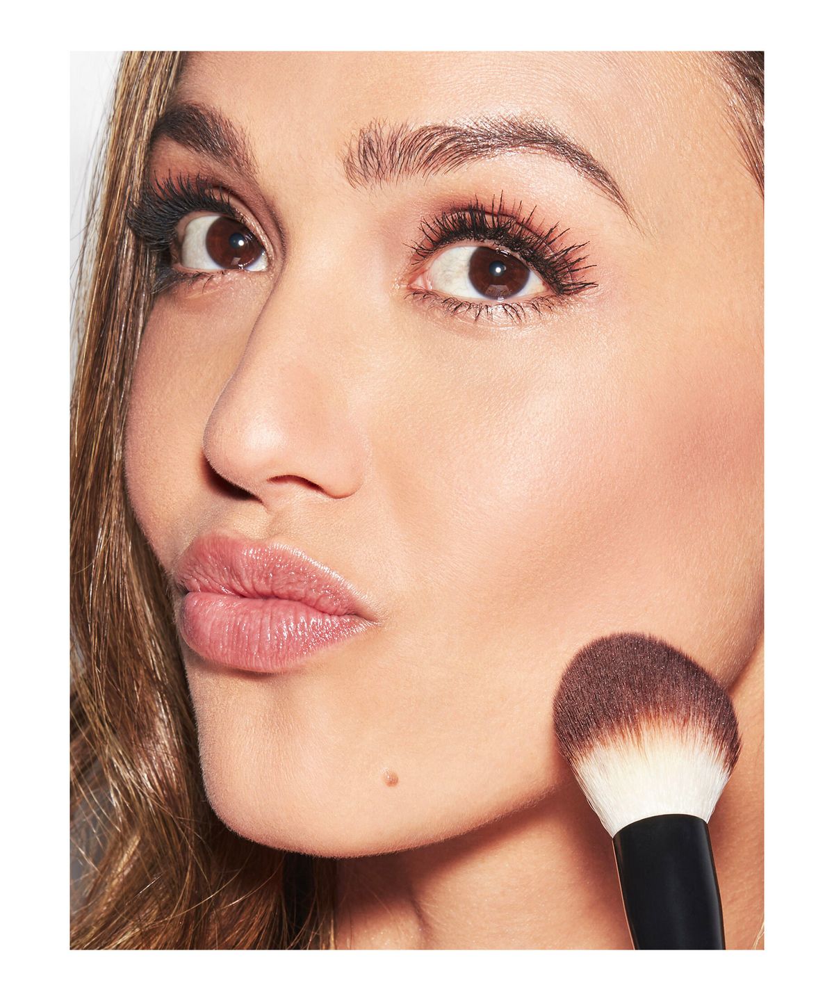 HONEST BEAUTY Luminizing Powder купить в Beauty Storage. Быстрая доставка по России и СНГ.