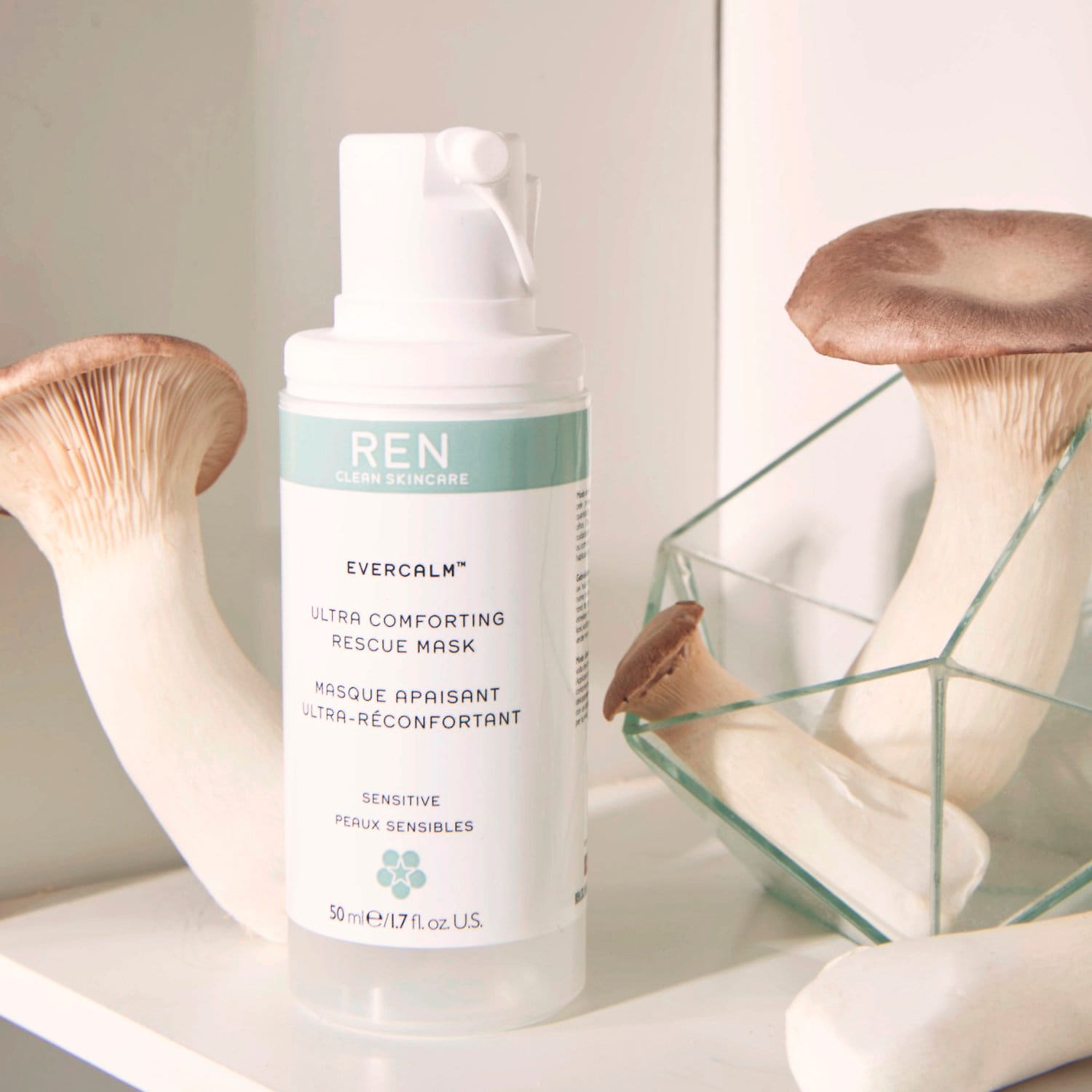 REN CLEAN SKINCARE Evercalm™ Ultra Comforting Rescue Mask