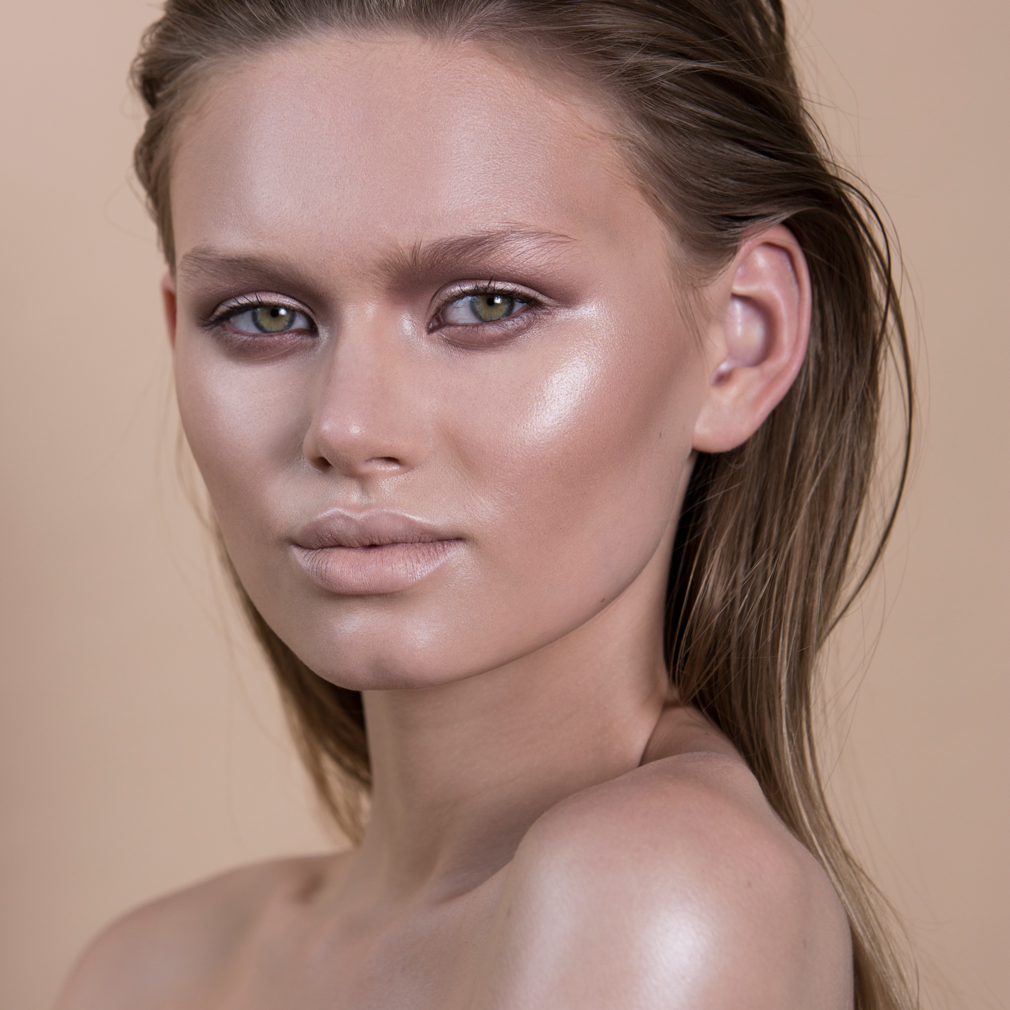 NATASHA DENONA All Over Glow Face & Body Shimmer