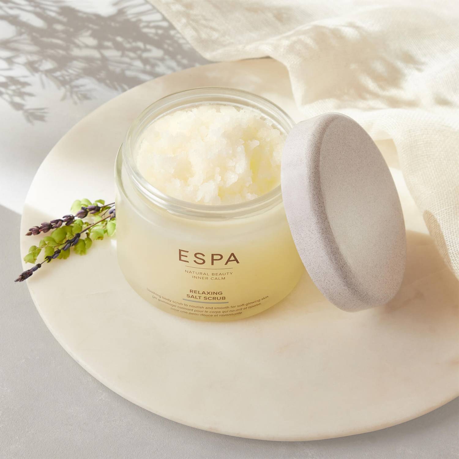ESPA Relaxing Salt Scrub купить в Beauty Storage. Быстрая доставка по России и СНГ.