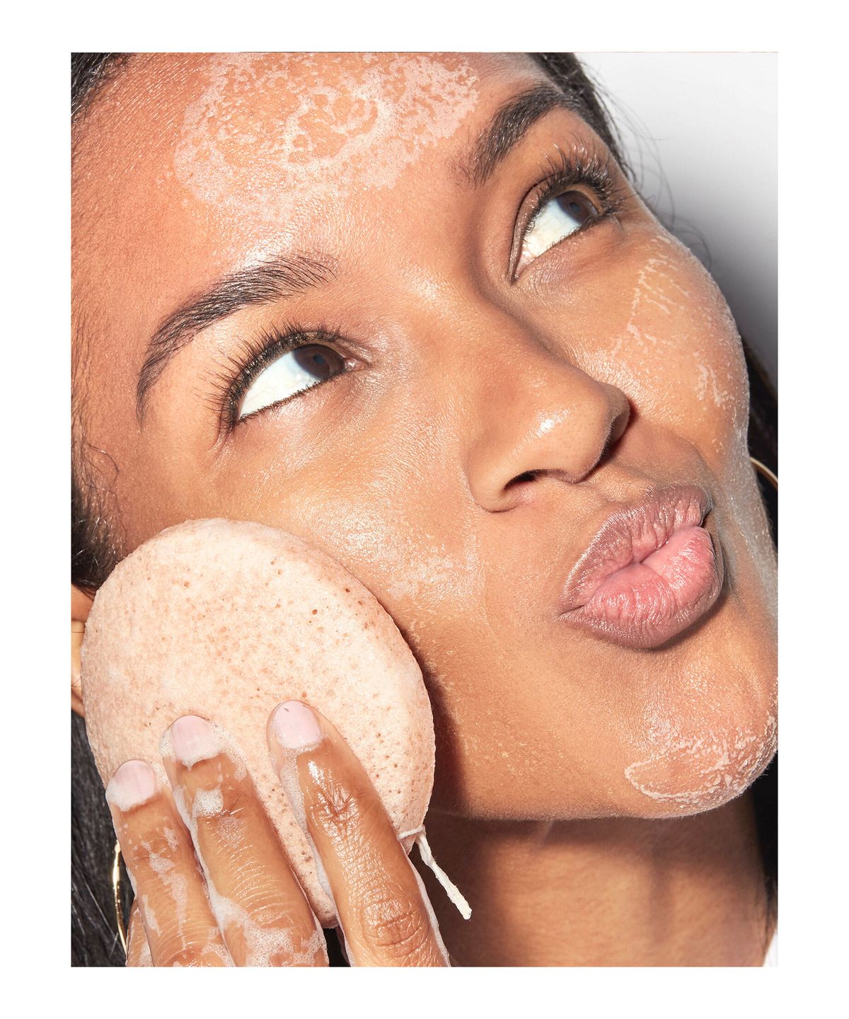HONEST BEAUTY Gentle Konjac Sponge купить в Beauty Storage. Быстрая доставка по России и СНГ.