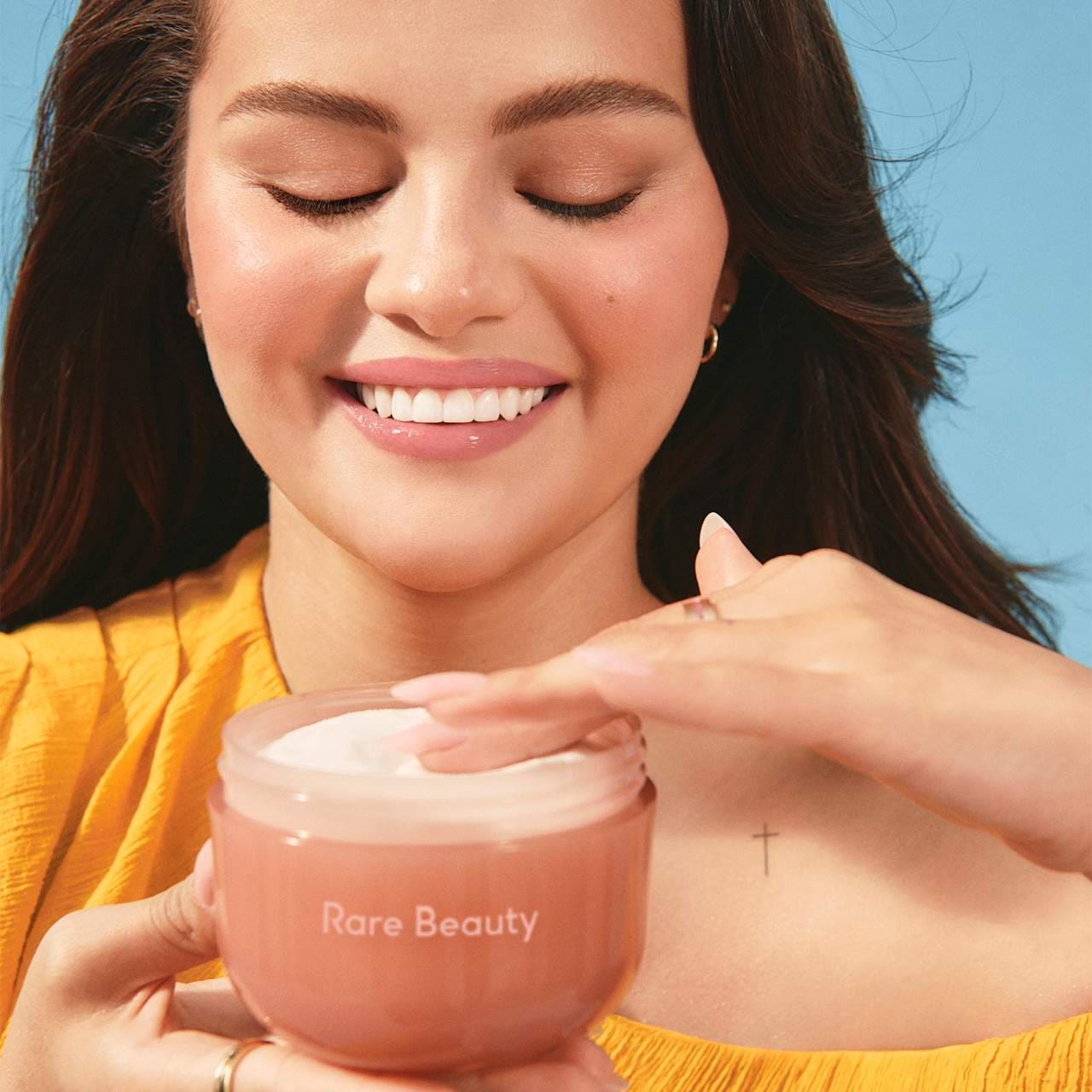 RARE BEAUTY by Selena Gomez Find Comfort Bouncy Body Cream - Awaken Confidence купить в Beauty Storage. Быстрая доставка по России и СНГ.
