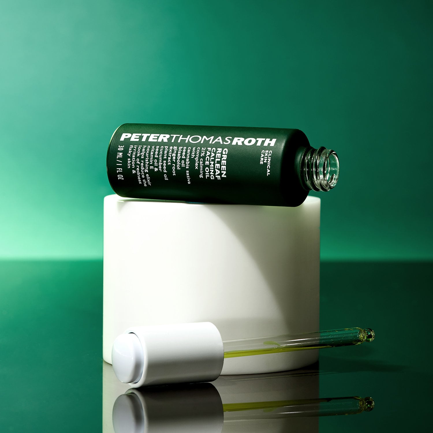 PETER THOMAS ROTH Green Releaf Calming Face Oil