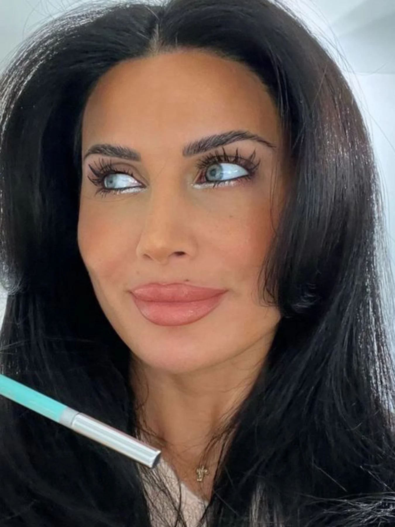 SWEED Satin Eyeliner купить в Beauty Storage. Быстрая доставка по России и СНГ.
