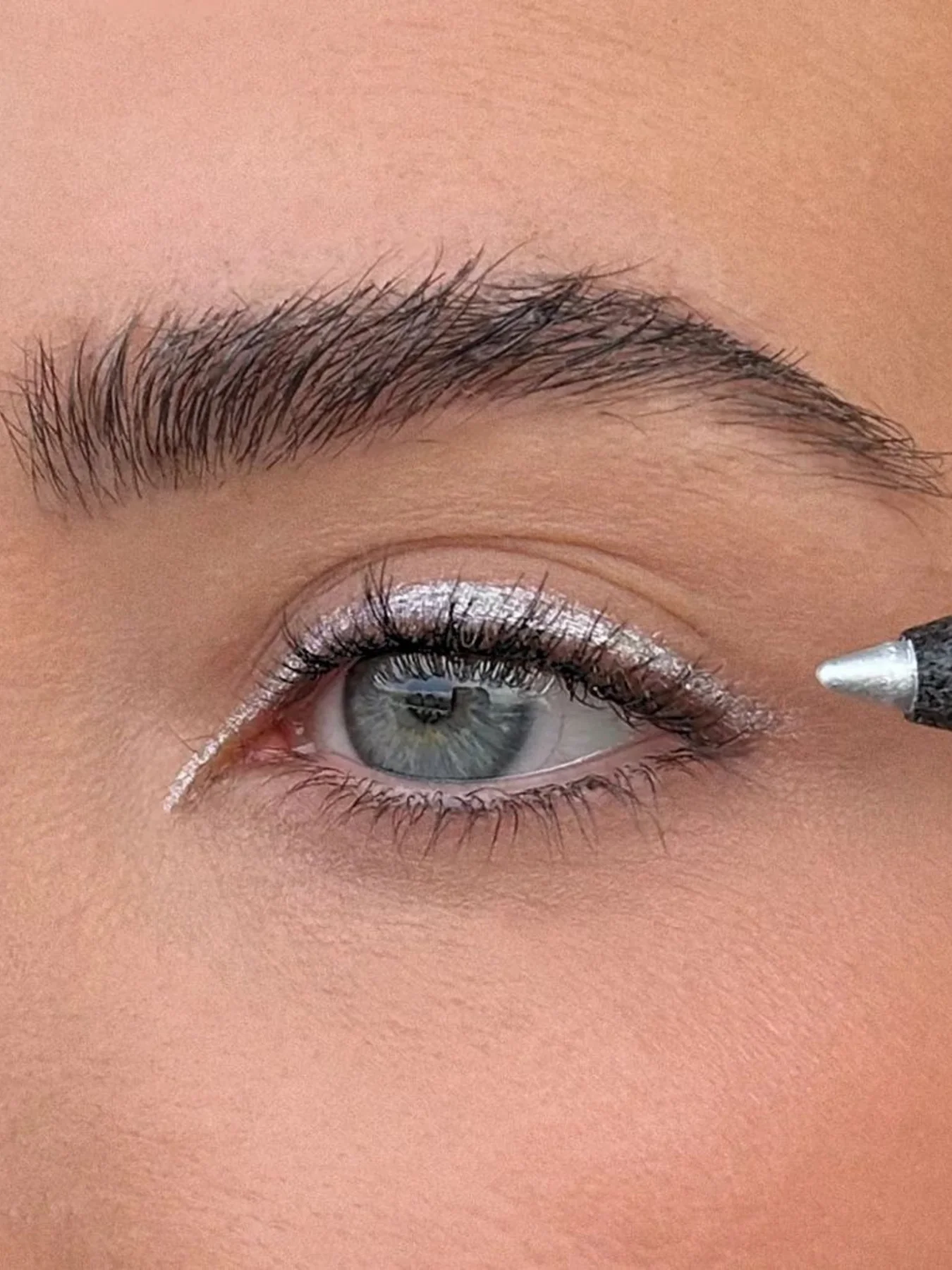 SWEED Satin Eyeliner купить в Beauty Storage. Быстрая доставка по России и СНГ.
