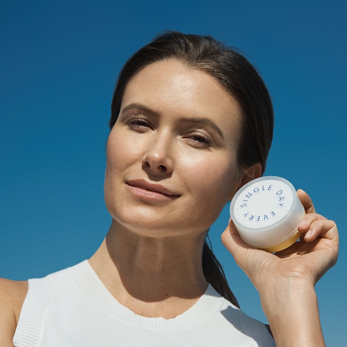 SUPERGOOP! Superscreen Daily Moisturizer Broad Spectrum SPF 40 PA+++ купить в Beauty Storage. Быстрая доставка по России и СНГ.