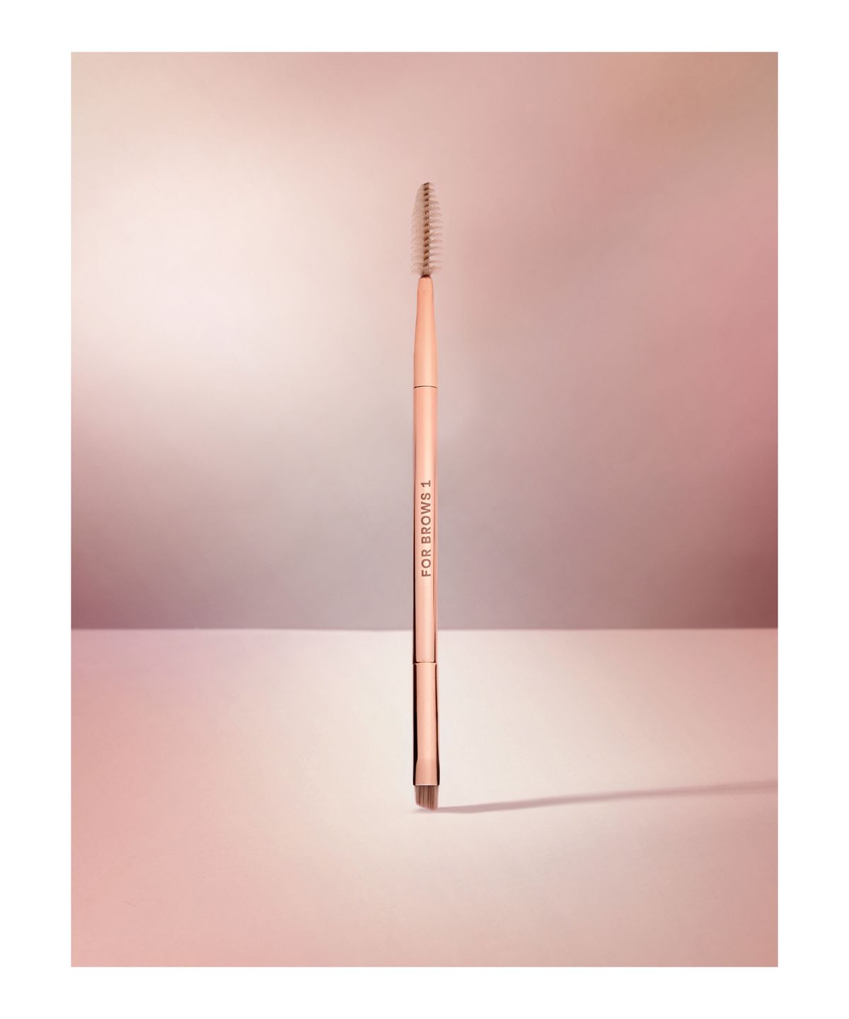 PATRICK TA Major Brow Dual Ended Brow Brush купить в Beauty Storage. Быстрая доставка по России и СНГ.
