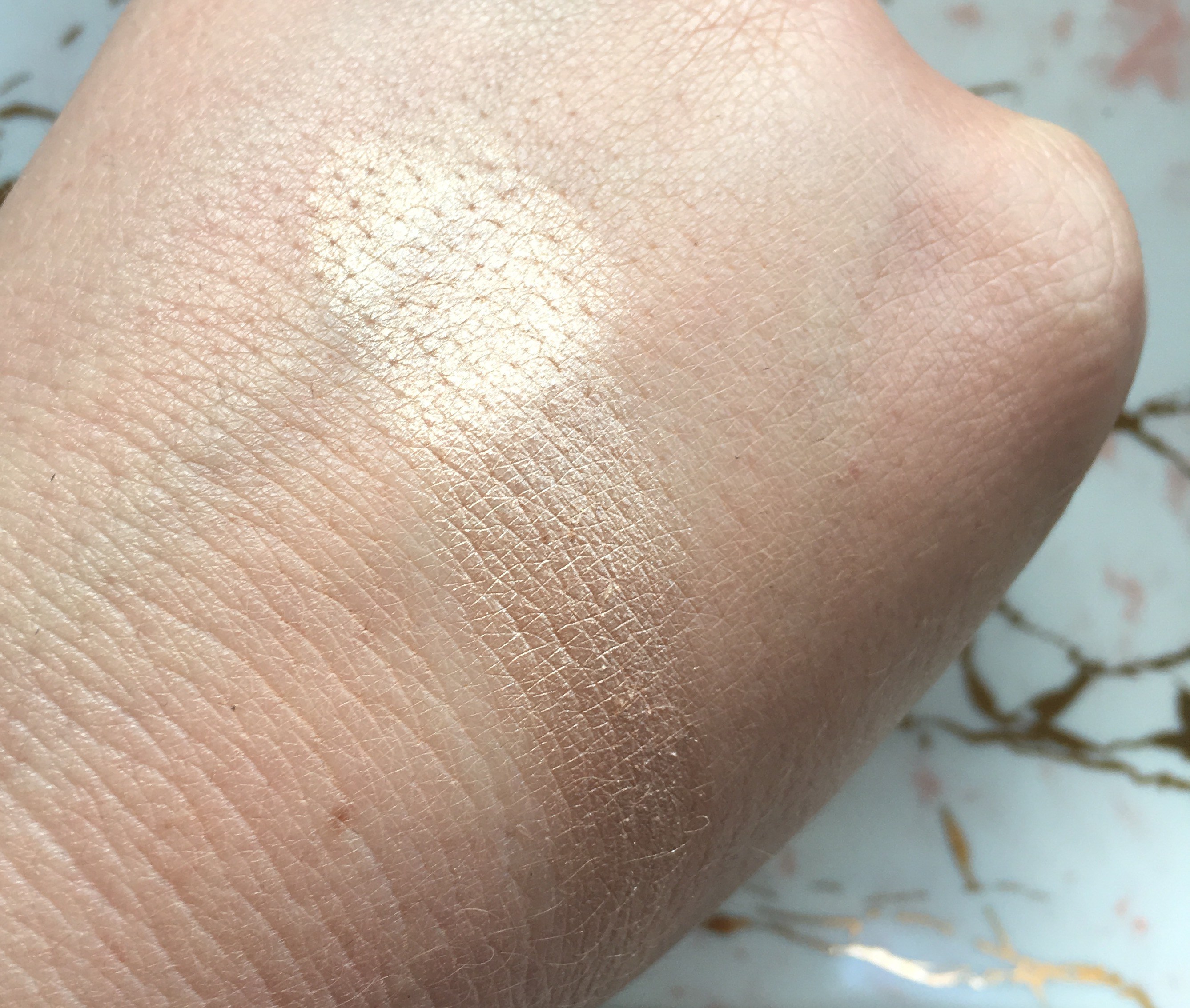 NATASHA DENONA All Over Glow Face & Body Shimmer