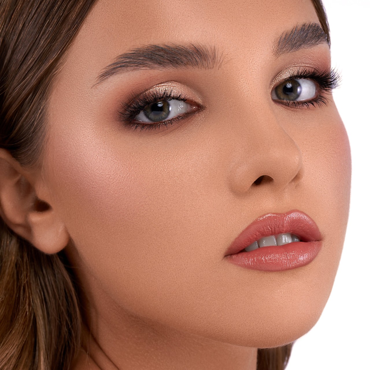 NATASHA DENONA Mini Nude Eyeshadow Kit - Mini Nude Eyeshadow Palette & Eyeshadow Brush купить в Beauty Storage. Быстрая доставка по России и СНГ.