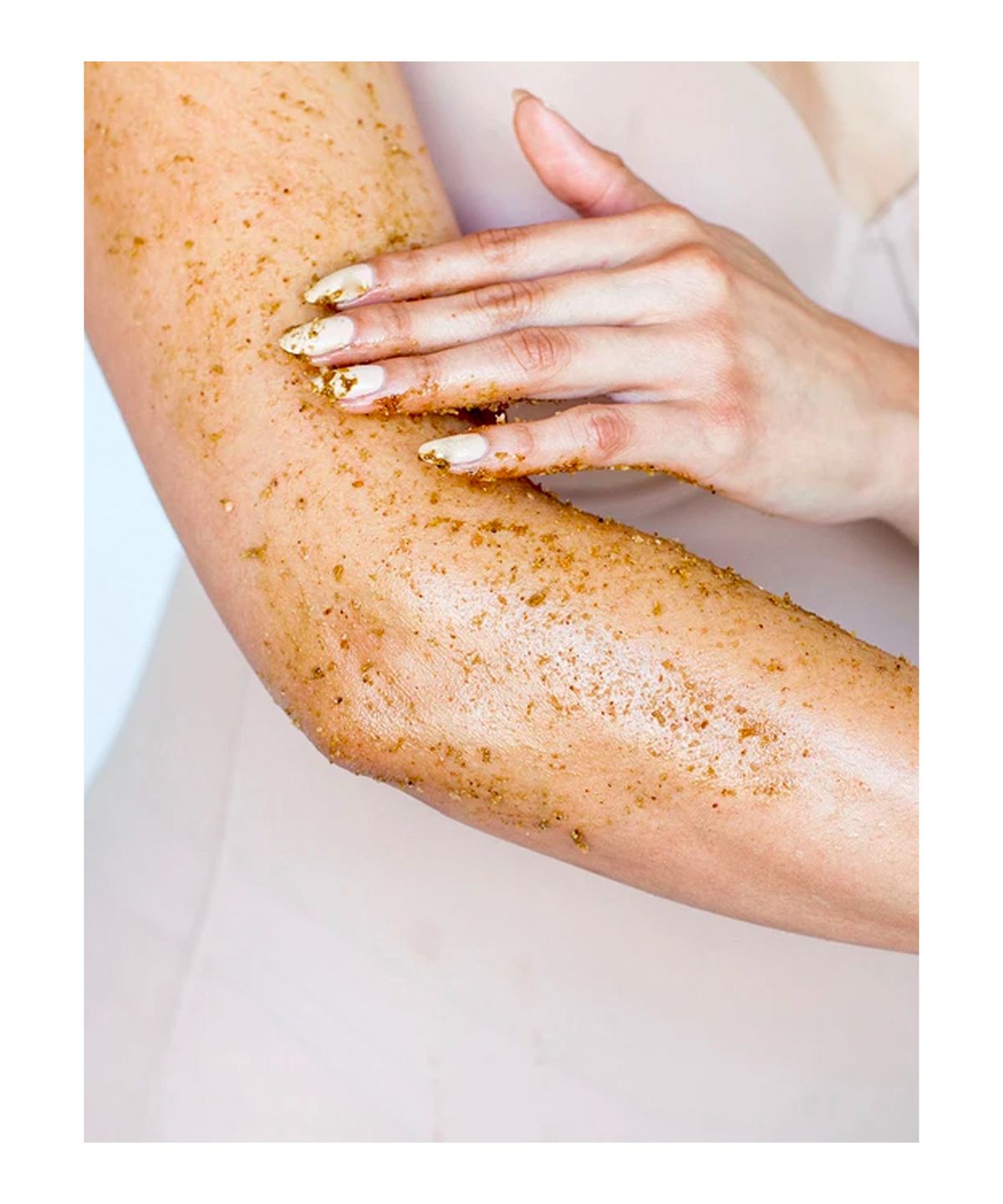 UMA Absolute Anti Aging Body Scrub (115g)