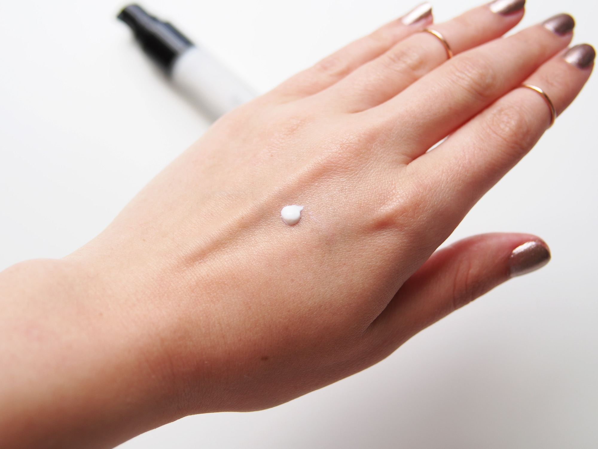 HOURGLASS Veil Mineral Primer купить в Beauty Storage. Быстрая доставка по России и СНГ.