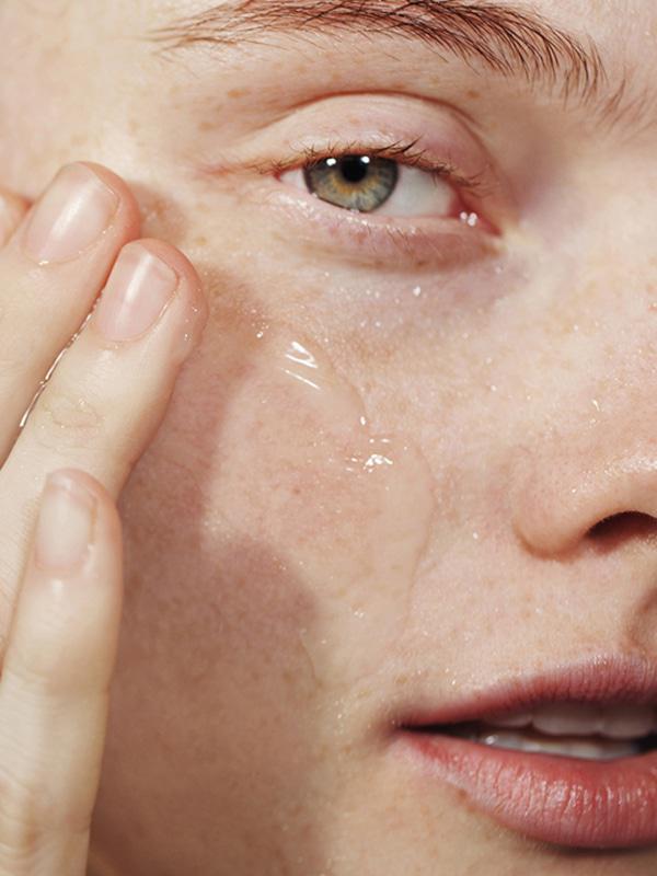 GLOSSIER Milky Jelly Cleanser