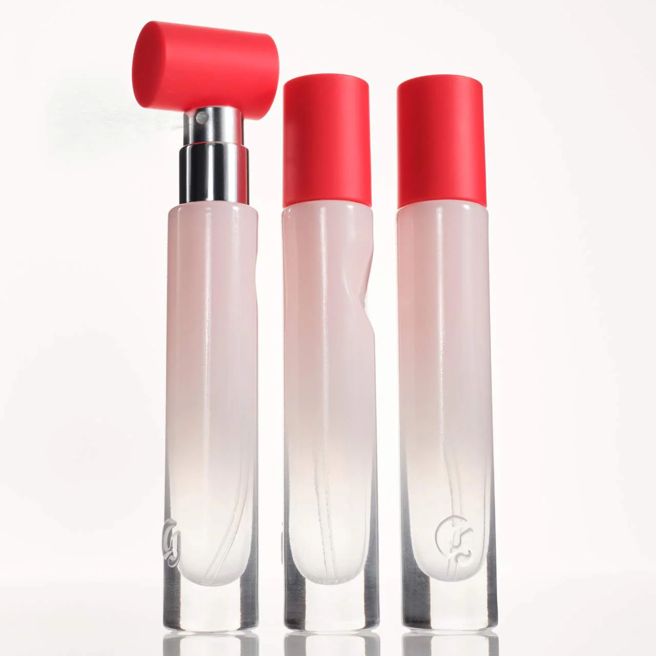 GLOSSIER Glossier You Eau de Parfum Travel Spray купить в Beauty Storage. Быстрая доставка по России и СНГ.