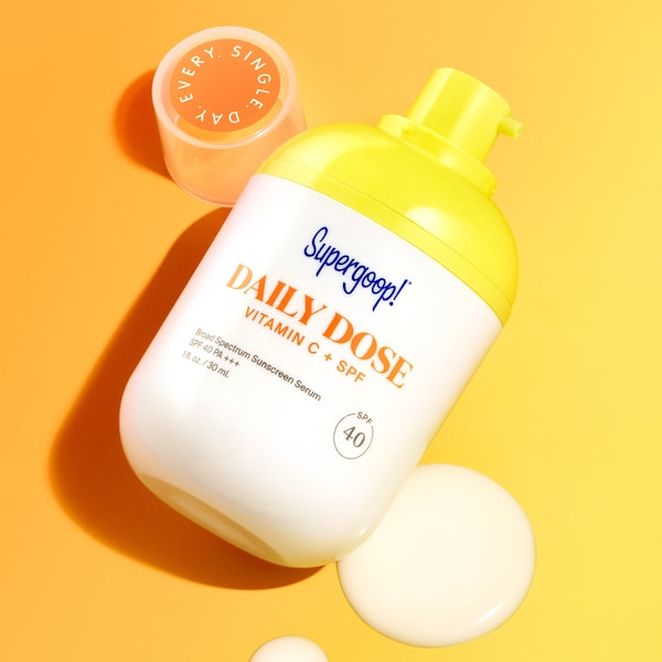 SUPERGOOP! Daily Dose Vitamin C + SPF 40 Sunscreen Serum PA+++ купить в Beauty Storage. Быстрая доставка по России и СНГ.