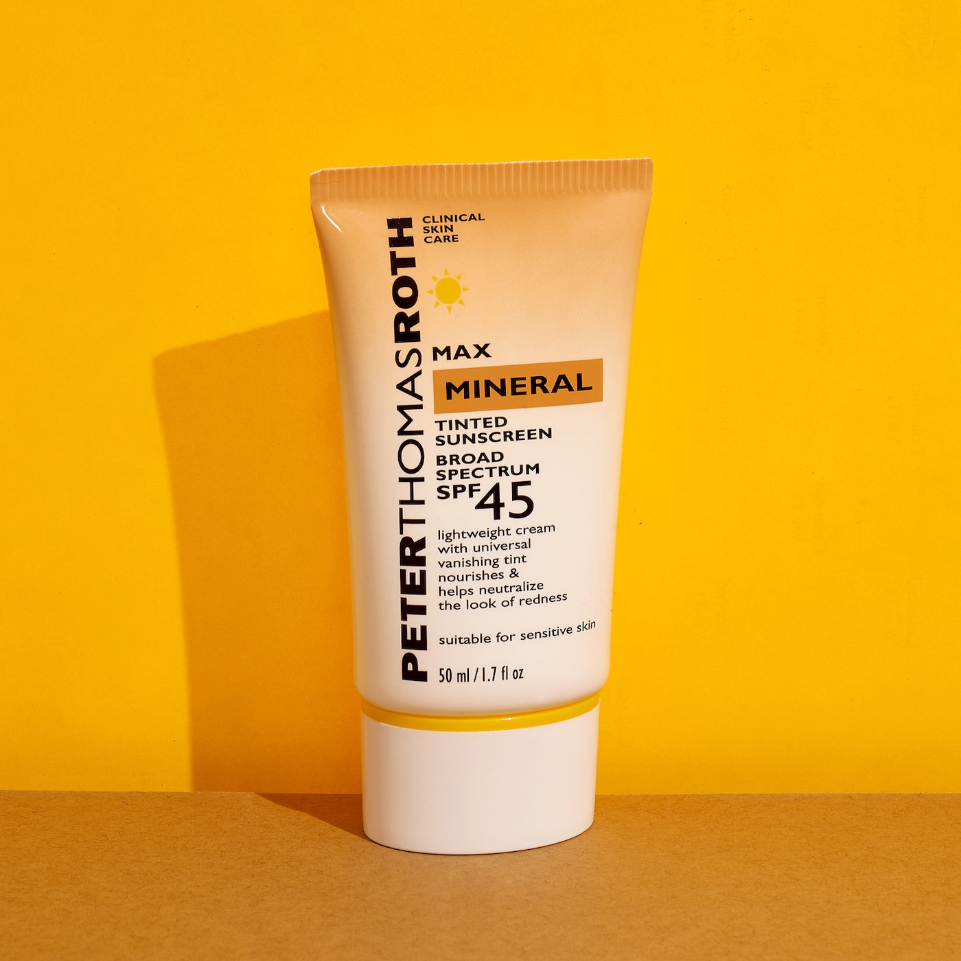 PETER THOMAS ROTH Max Mineral Tinted Sunscreen Broad Spectrum SPF 45 купить в Beauty Storage. Быстрая доставка по России и СНГ.
