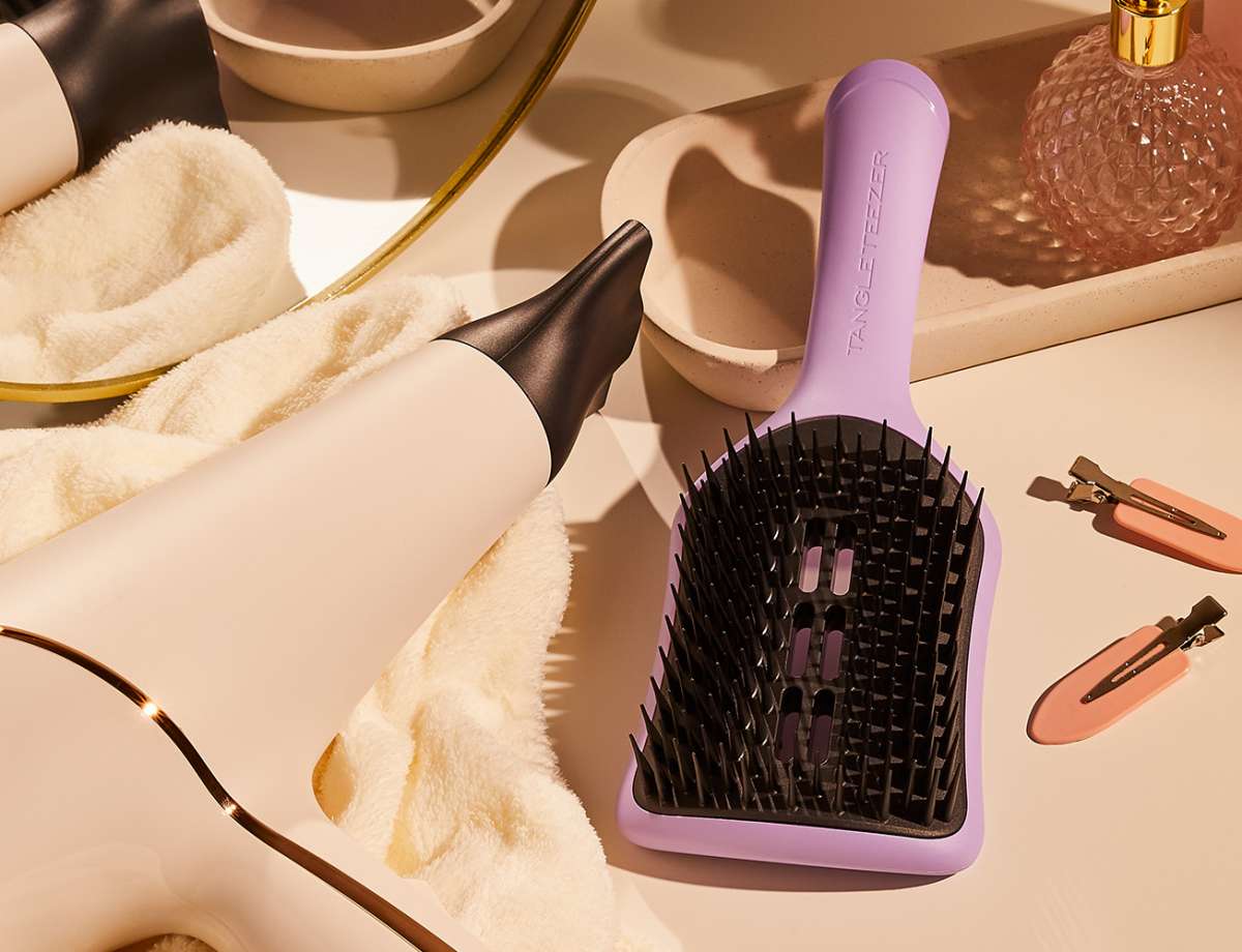 TANGLE TEEZER The Ultimate Vented Hairbrush - Large Size купить в Beauty Storage. Быстрая доставка по России и СНГ.