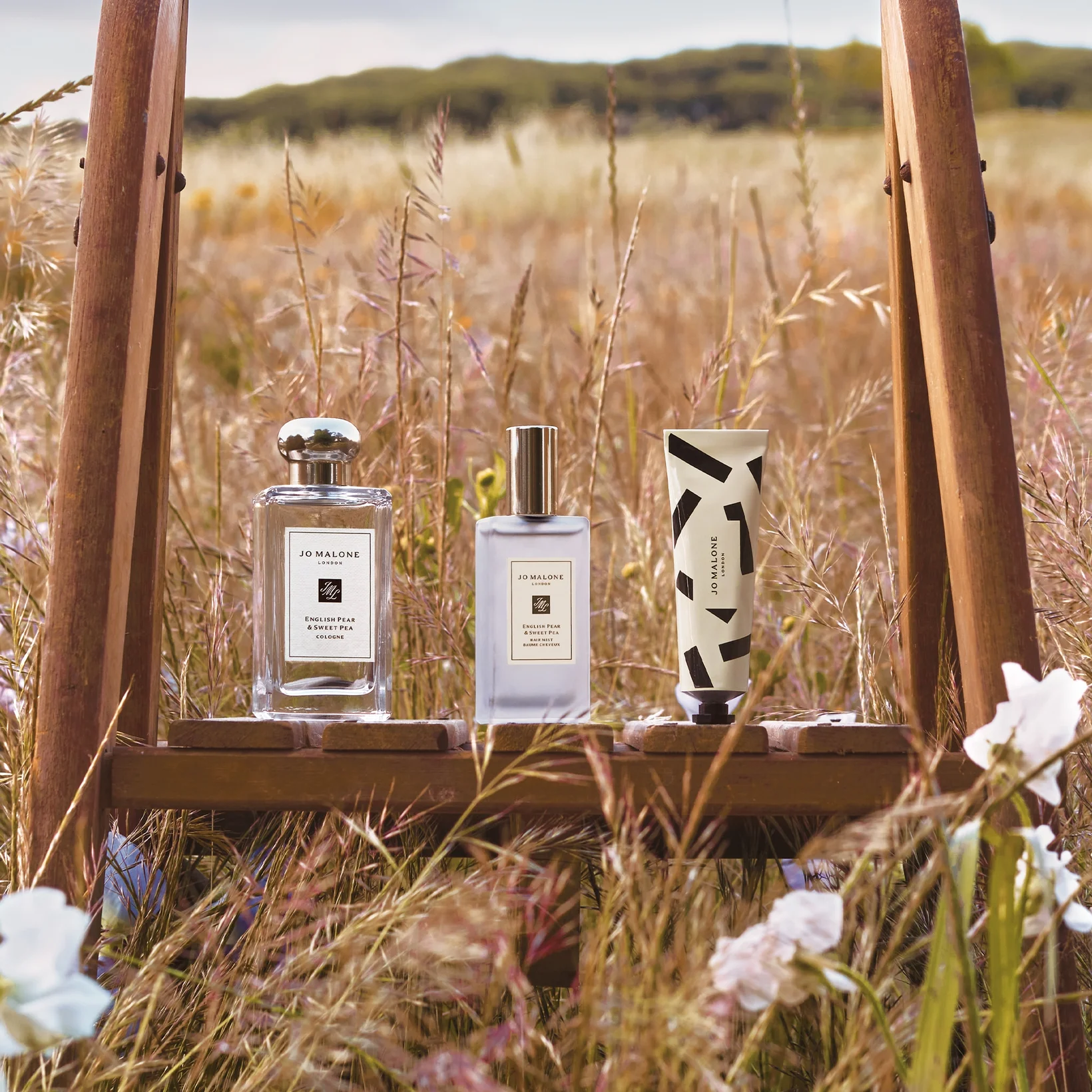 Купить JO MALONE London English Pear & Sweet Pea Hair Mist на Beautystorage.ru. Быстрая доставка по России и СНГ.
