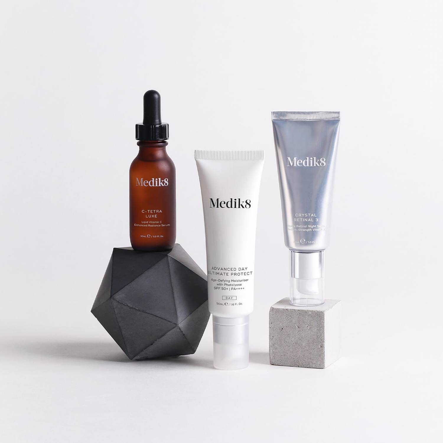 MEDIK8 Advanced Day Ultimate Protect SPF50+ купить в Beauty Storage. Быстрая доставка по России и СНГ.