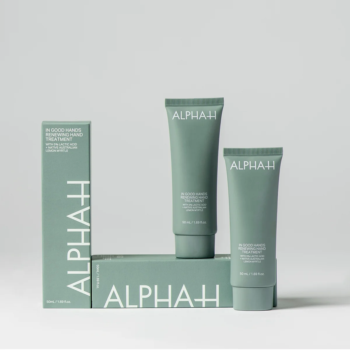 Купить ALPHA-H In Good Hands Renewing Hand Treatment на Beautystorage.ru. Быстрая доставка по России и СНГ.