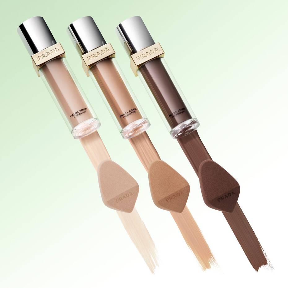 PRADA Blender купить в Beauty Storage. Быстрая доставка по России и СНГ.
