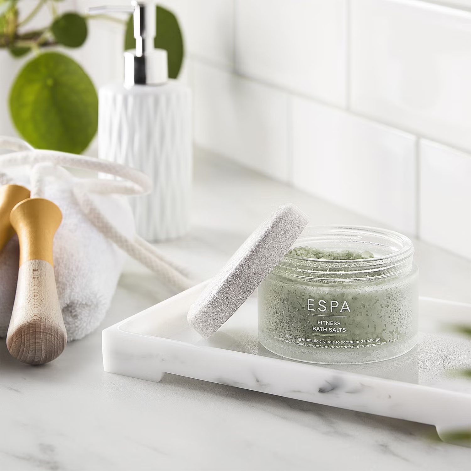 ESPA Fitness Bath Salts купить в Beauty Storage. Быстрая доставка по России и СНГ.