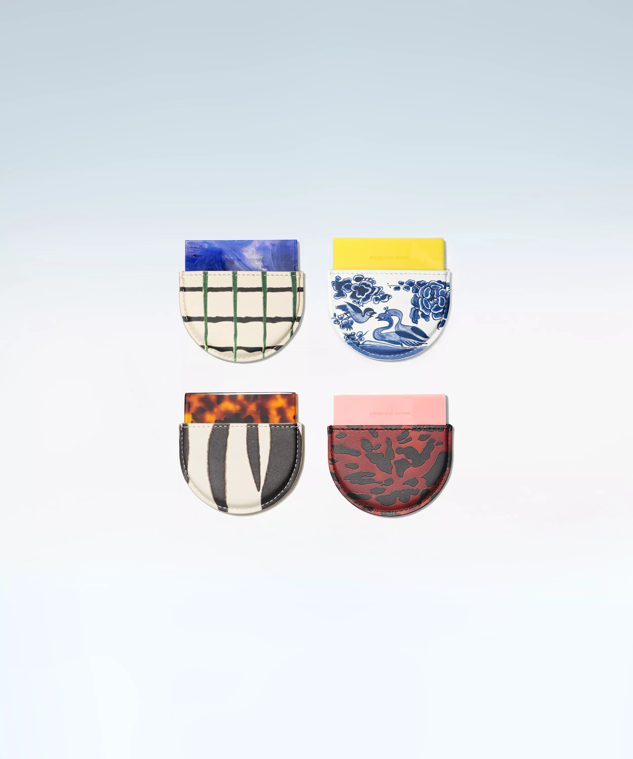 DRIES VAN NOTEN Pink Mirror купить в Beauty Storage. Быстрая доставка по России и СНГ.