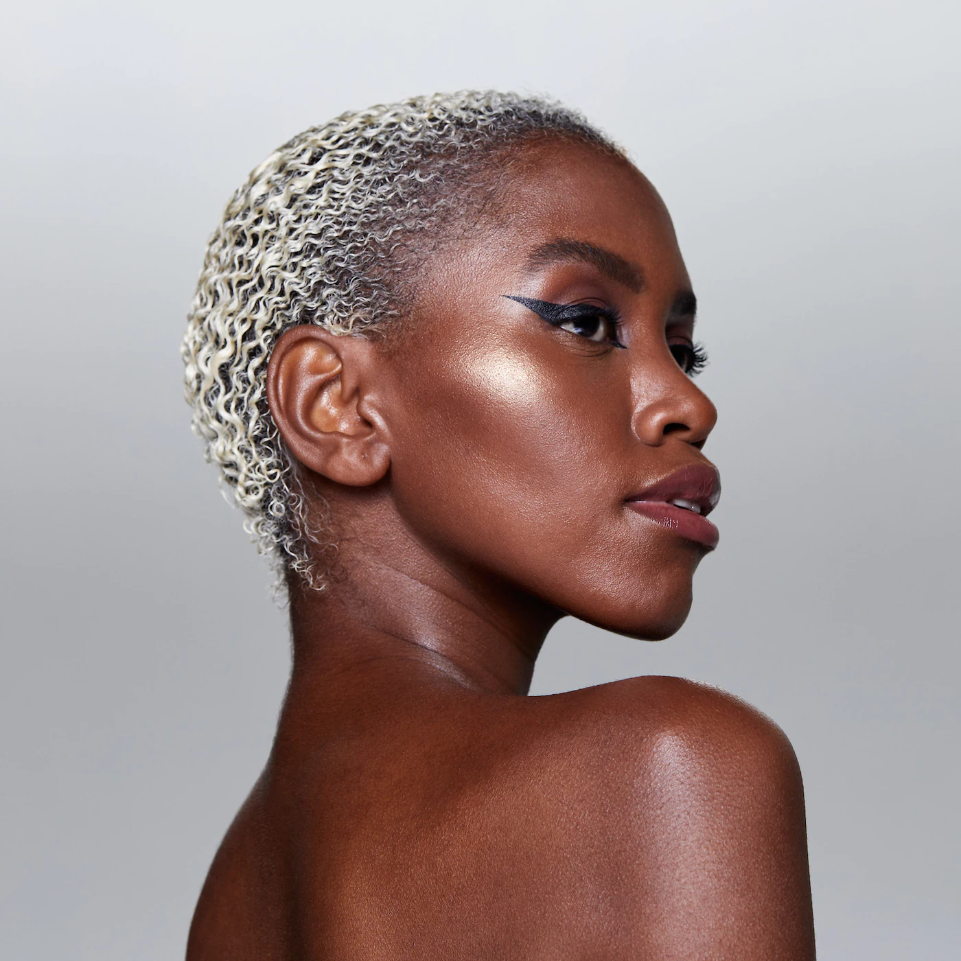 HUDA BEAUTY Quick ‘N Easy Precision Liquid Liner купить в Beauty Storage. Быстрая доставка по России и СНГ.