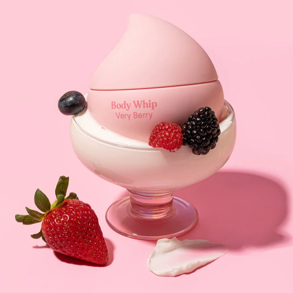 SUNDAE Very Berry Body Whip Moisturiser купить в Beauty Storage. Быстрая доставка по России и СНГ.