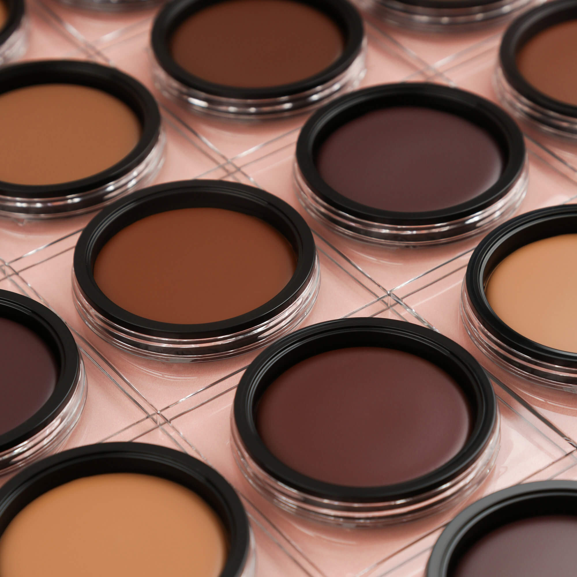 HUDA BEAUTY Tantour Sculpt & Shade Brush