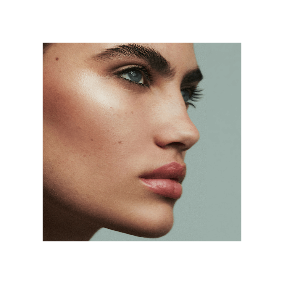 VICTORIA BECKHAM Reflect Highlighter Stick купить в Beauty Storage. Быстрая доставка по России и СНГ.